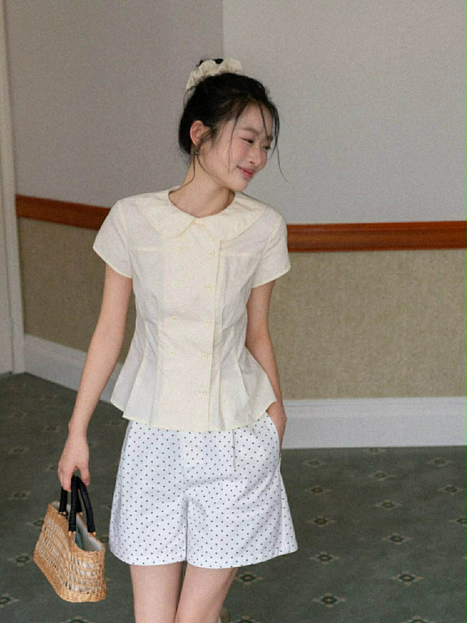 “Yumii Clothing“ J上品な白いシャツ