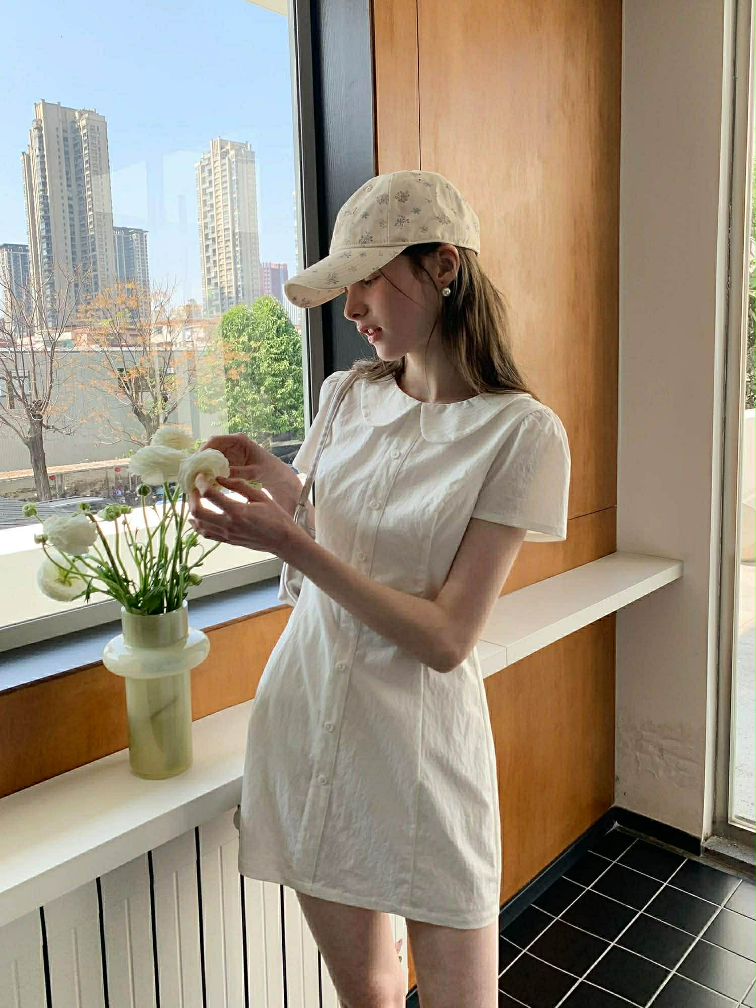 “Yumii Clothing” 白のミニワンピース 